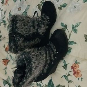 Black stylist ankle boots